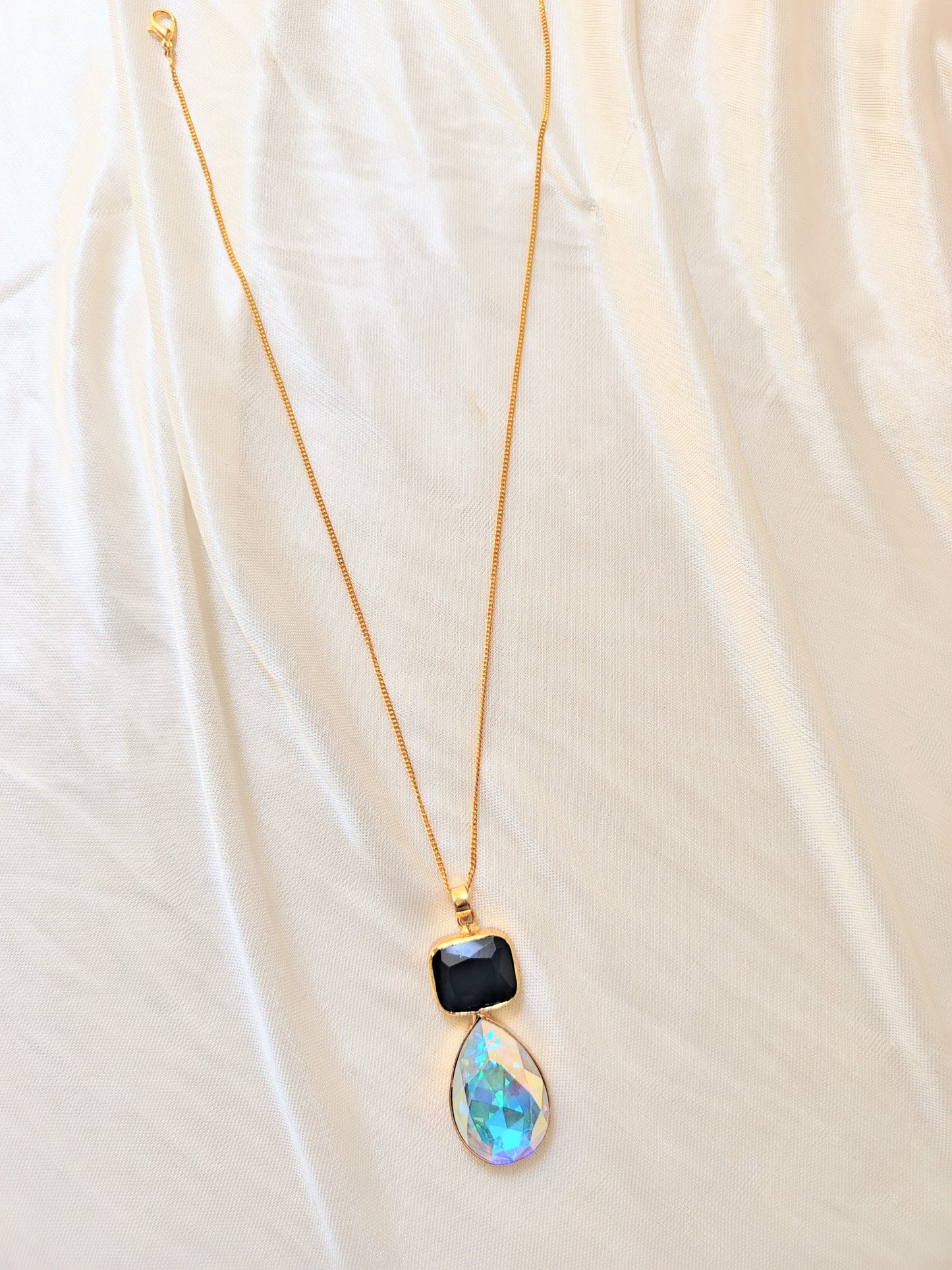 Midnight Aurora Pendant Set