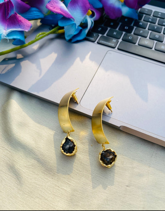 Smoky Curves Earrings