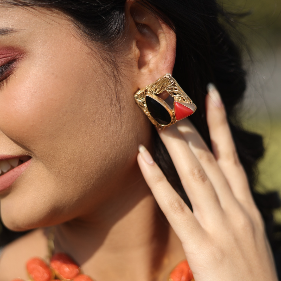 Frame of Black Onyx and Coral