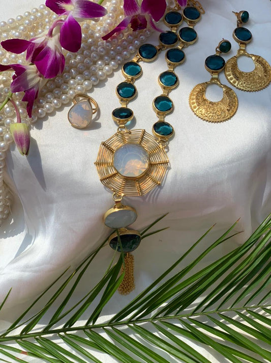 Shades of blue necklace