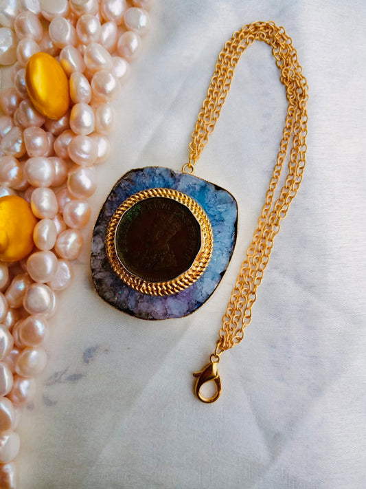 Agate Lumba with Coin