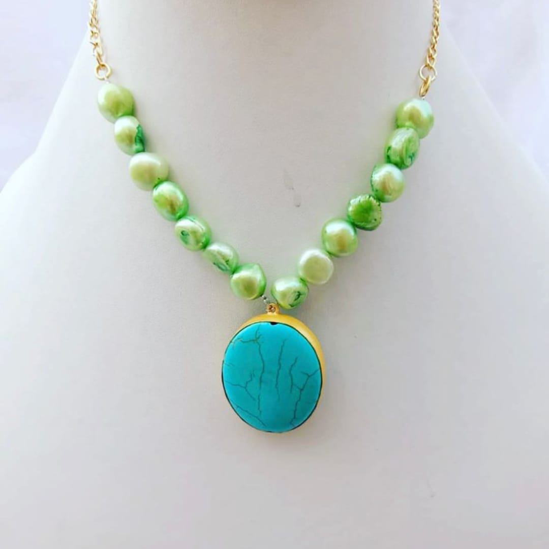 Turquoise Pearly Necklace