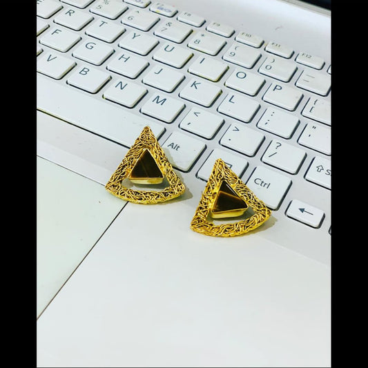 Cat’s Eye Triangle